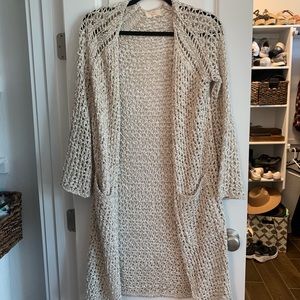 Beige and white knit duster